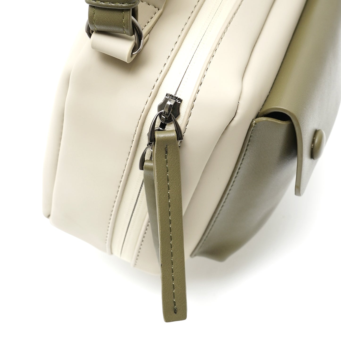 ZRA Contrasting Pocket Crossbody Bag