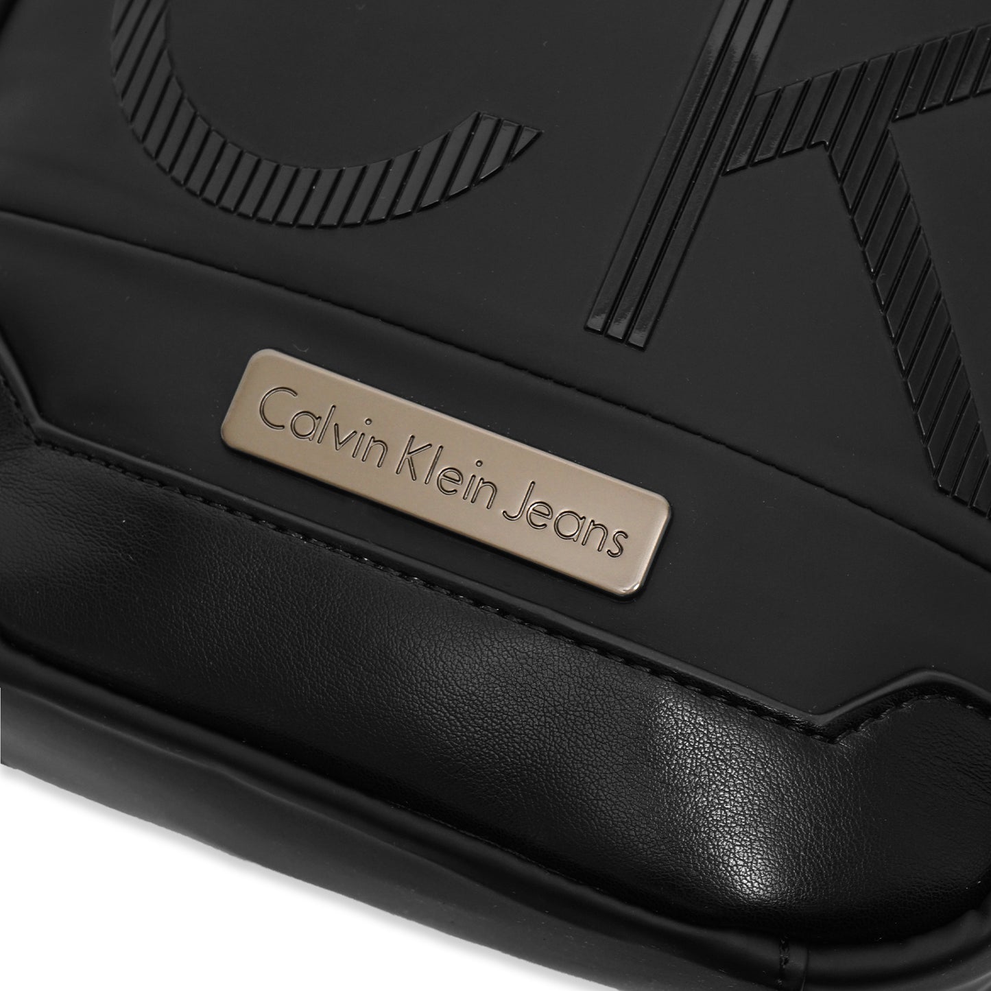 CK Bottom Plate Striped Rubber Logo Reporter Bag